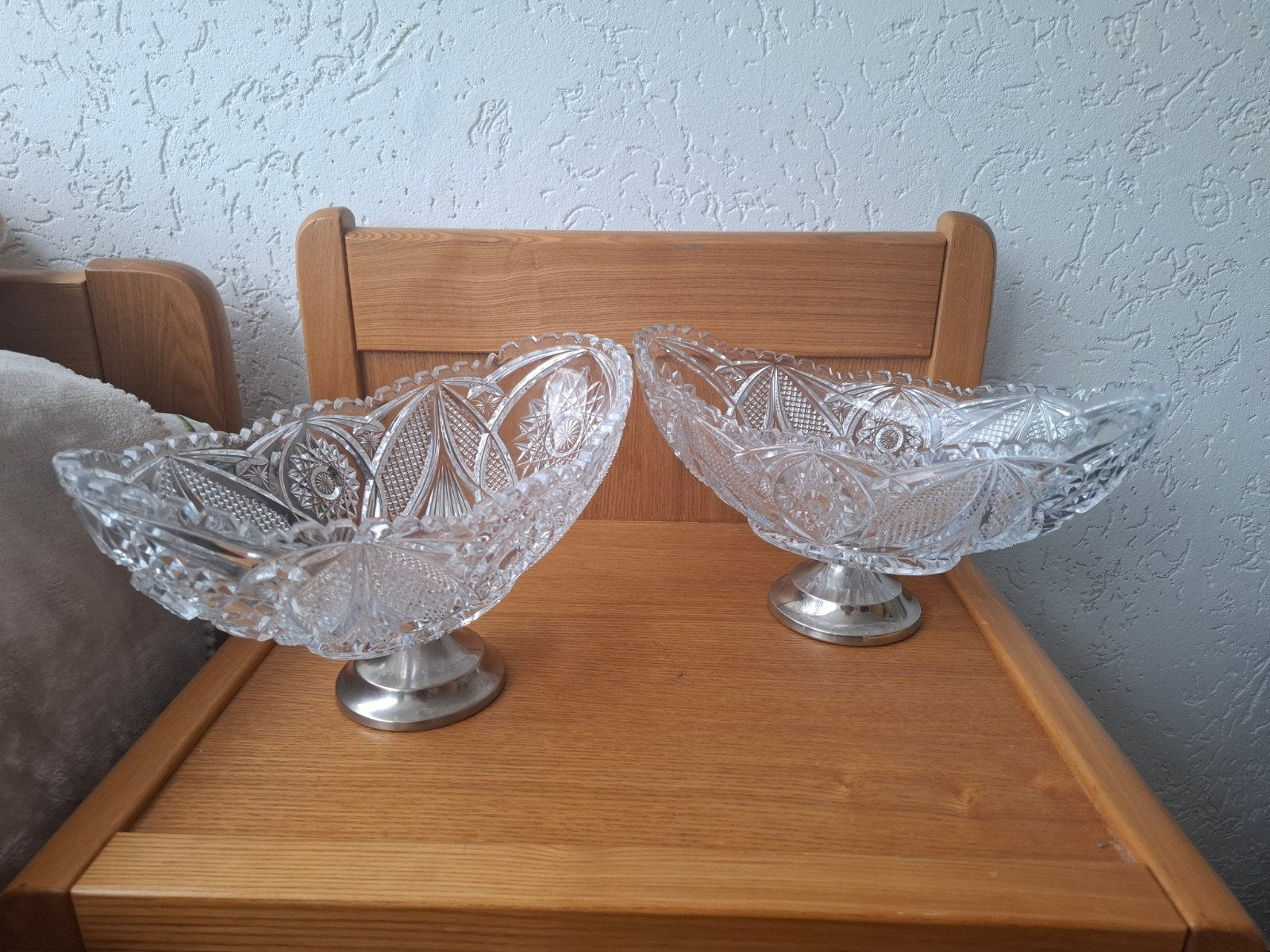 Grootmoeders sierschaalen kristal, Ophalen