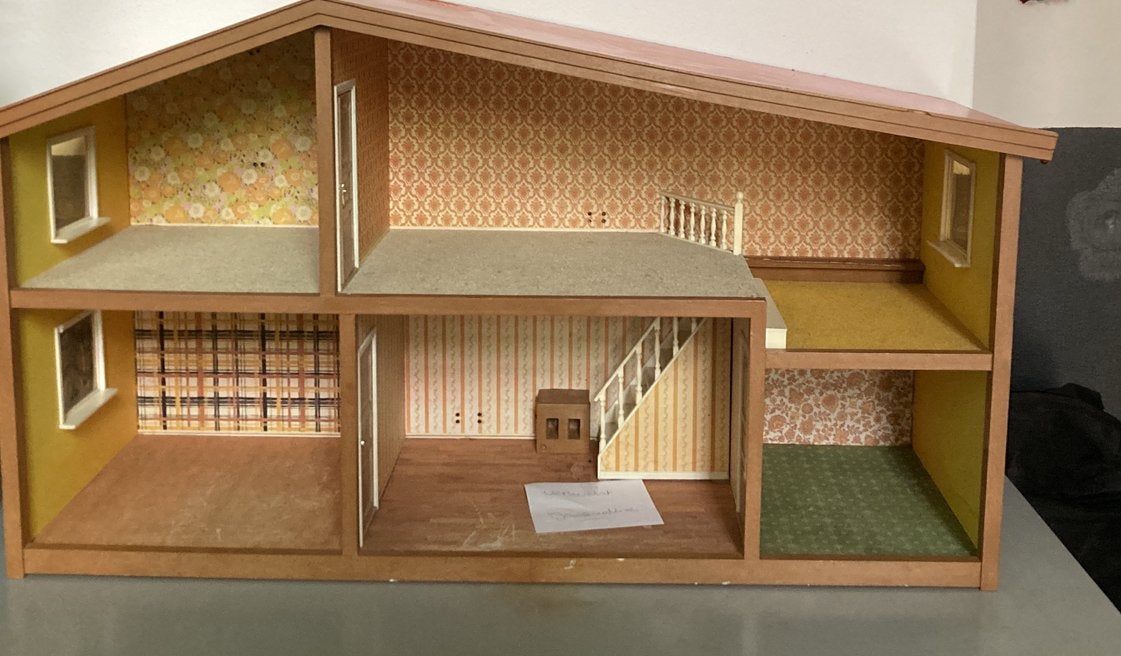 Poppenhuis met interieur ‼️moet weg‼️, Kinderen en Baby's, Speelgoed | Poppenhuizen, Ophalen of Verzenden, Zo goed als nieuw, Poppenhuis