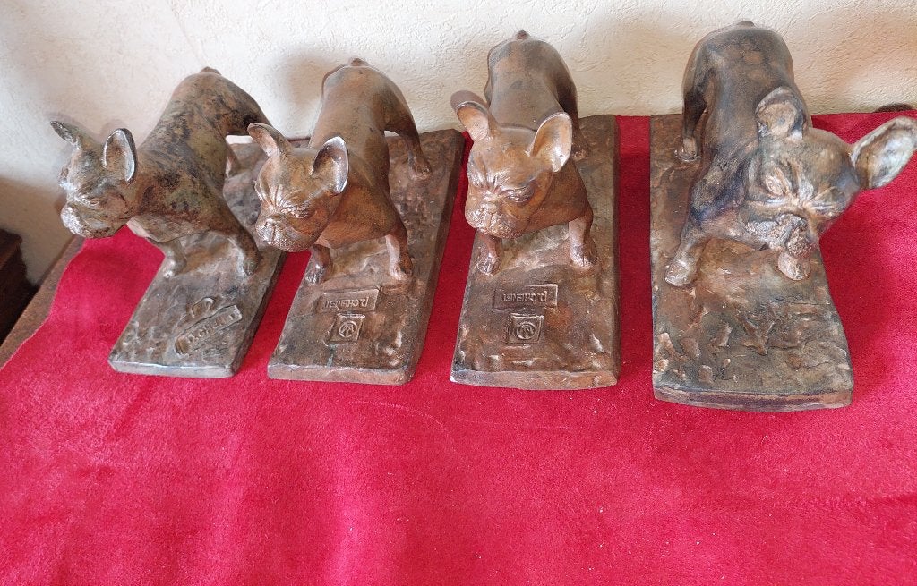Pierre Chenet / Franse Bulldog / Vier exemplaren / 400 euro, Antiek en Kunst, Kunst | Beelden en Houtsnijwerken, Minder dan 20 cm