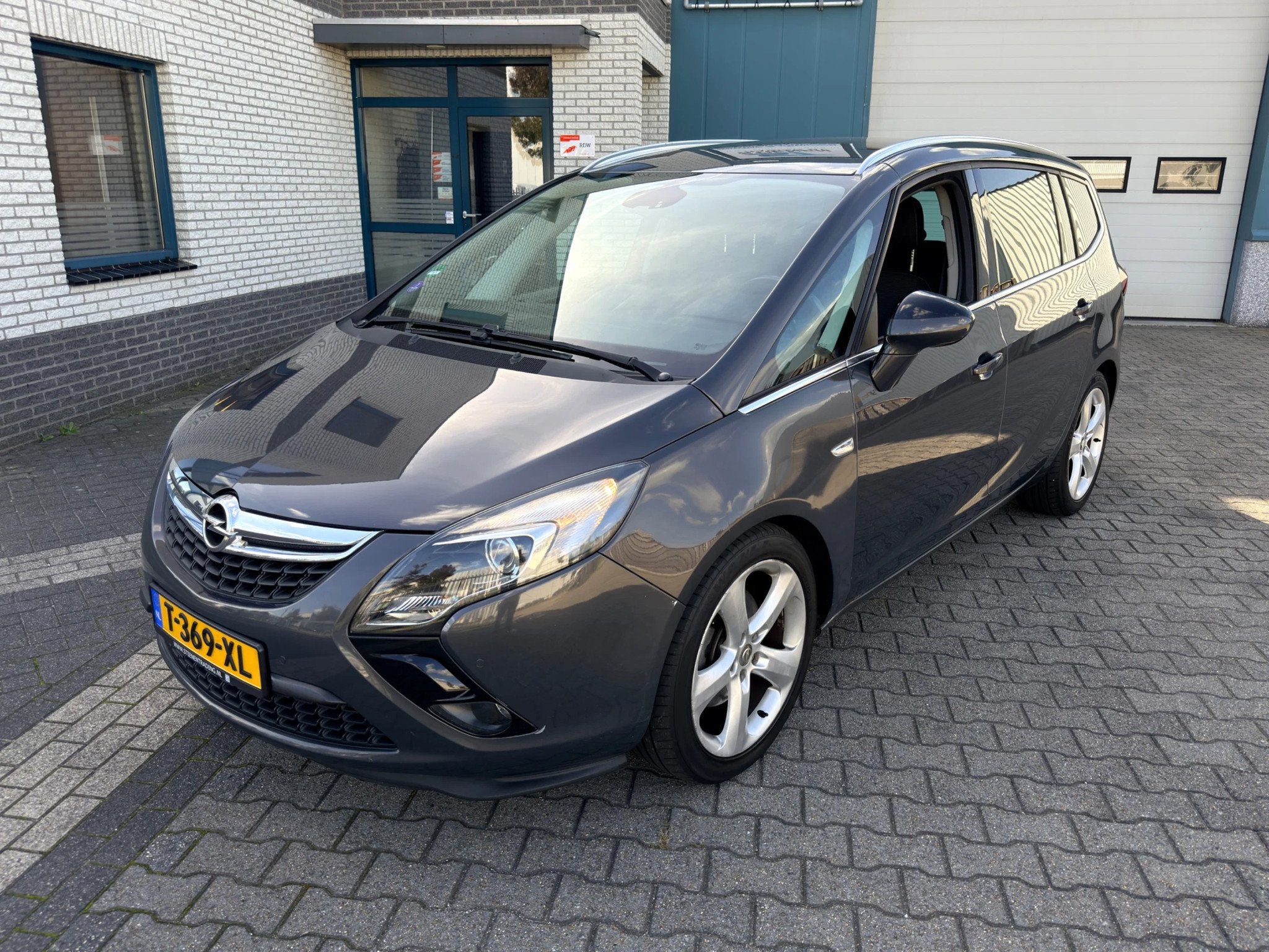 Opel Zafira TOURER 1.6 (bj 2014), Voorwielaandrijving, Euro 5, Gebruikt, Zwart