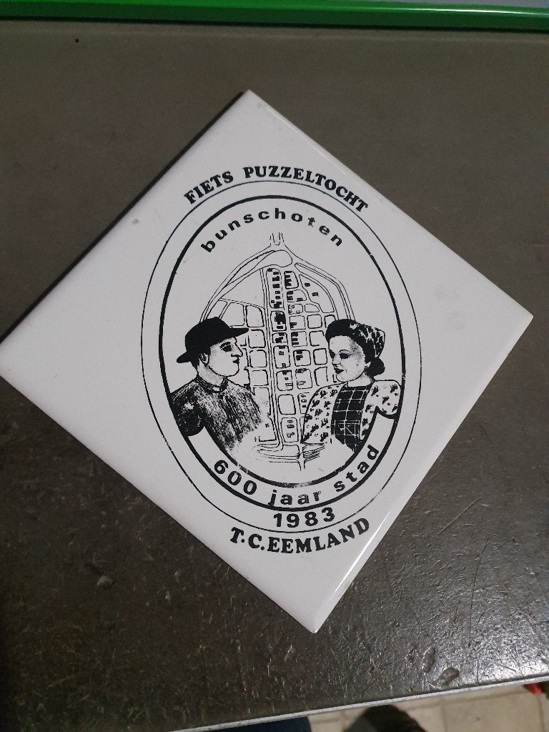 tegeltje 600 jaar stad Bunschoten 1983 T.C Eemland, Ophalen