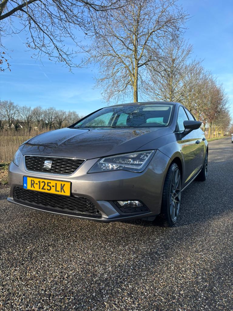 Seat Leon 1.2 TSI 77KW/105PK 2014 Grijs, Voorwielaandrijving, 4 cilinders, Leon, 49 €/maand