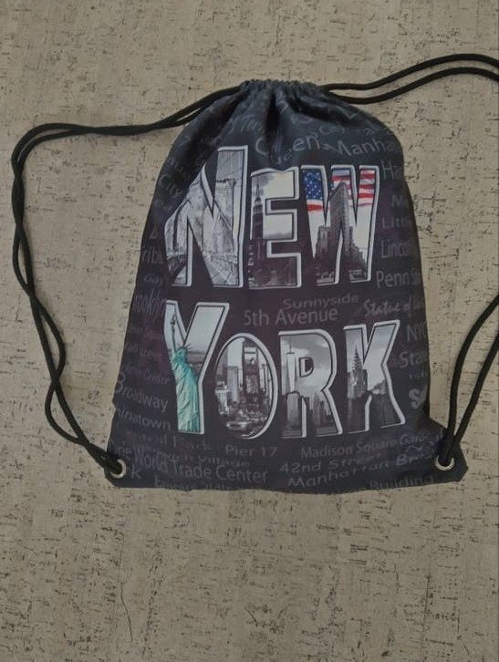 New York Gymtas - Handige trekkoordtas, Ophalen, Zo goed als nieuw, Overige merken, 30 tot 45 cm