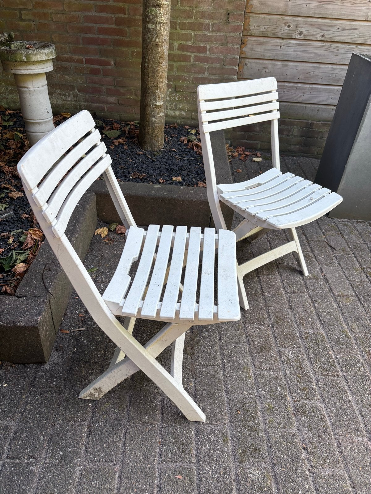 2x Witte inklapbare tuinstoelen, Tuin en Terras, Tuinstoelen, Ophalen, Gebruikt, Hout, Inklapbaar