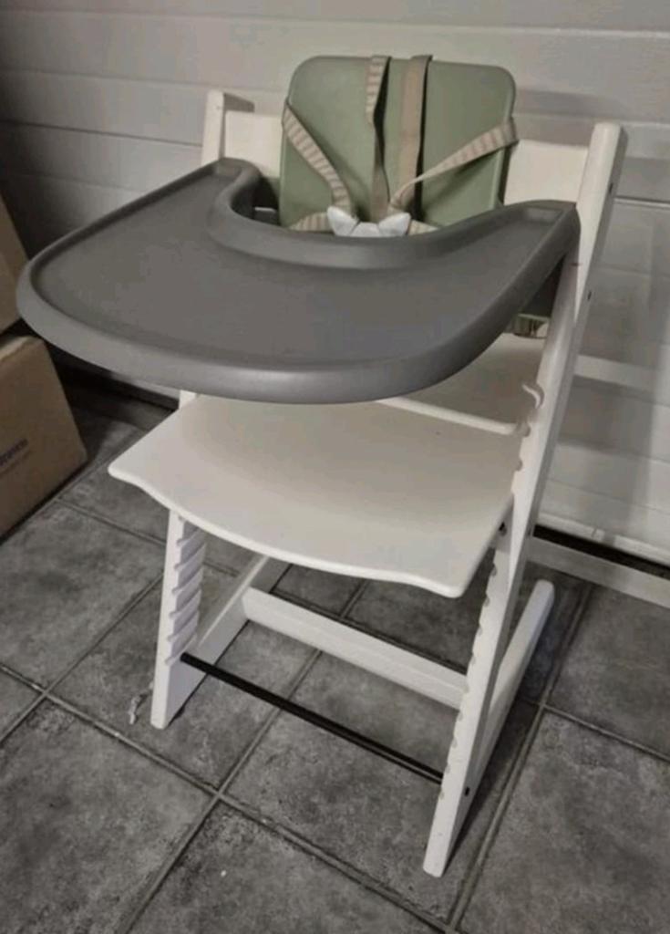 Stokke Tripp Trapp kinderstoel met babyset, blad en tuigje, Kinderen en Baby's, Kinderstoelen, Ophalen of Verzenden, Gebruikt