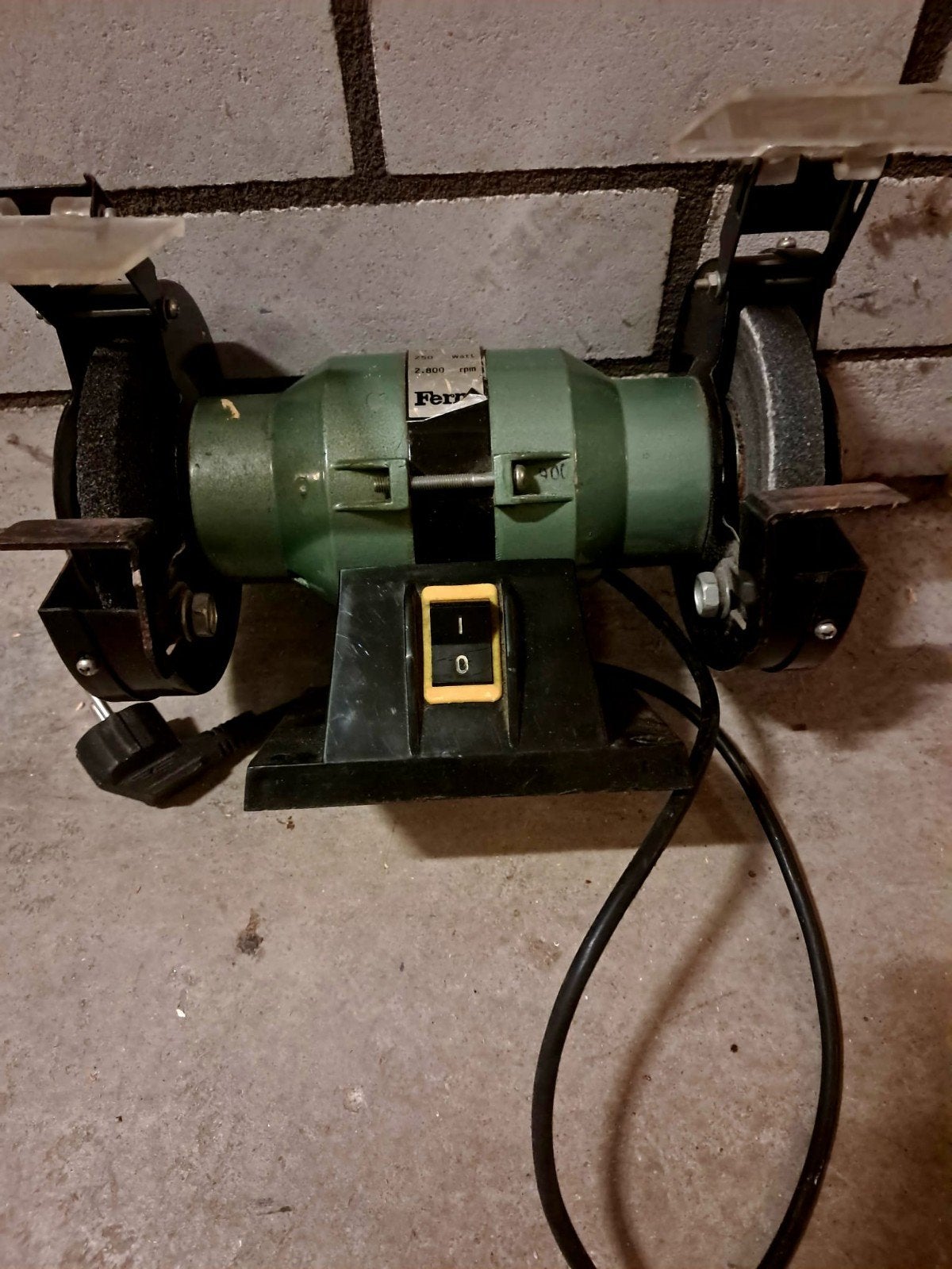Ferm Tafelslijpmachine FBG-125, Doe-het-zelf en Verbouw, Gereedschap | Slijpmachines, Ophalen