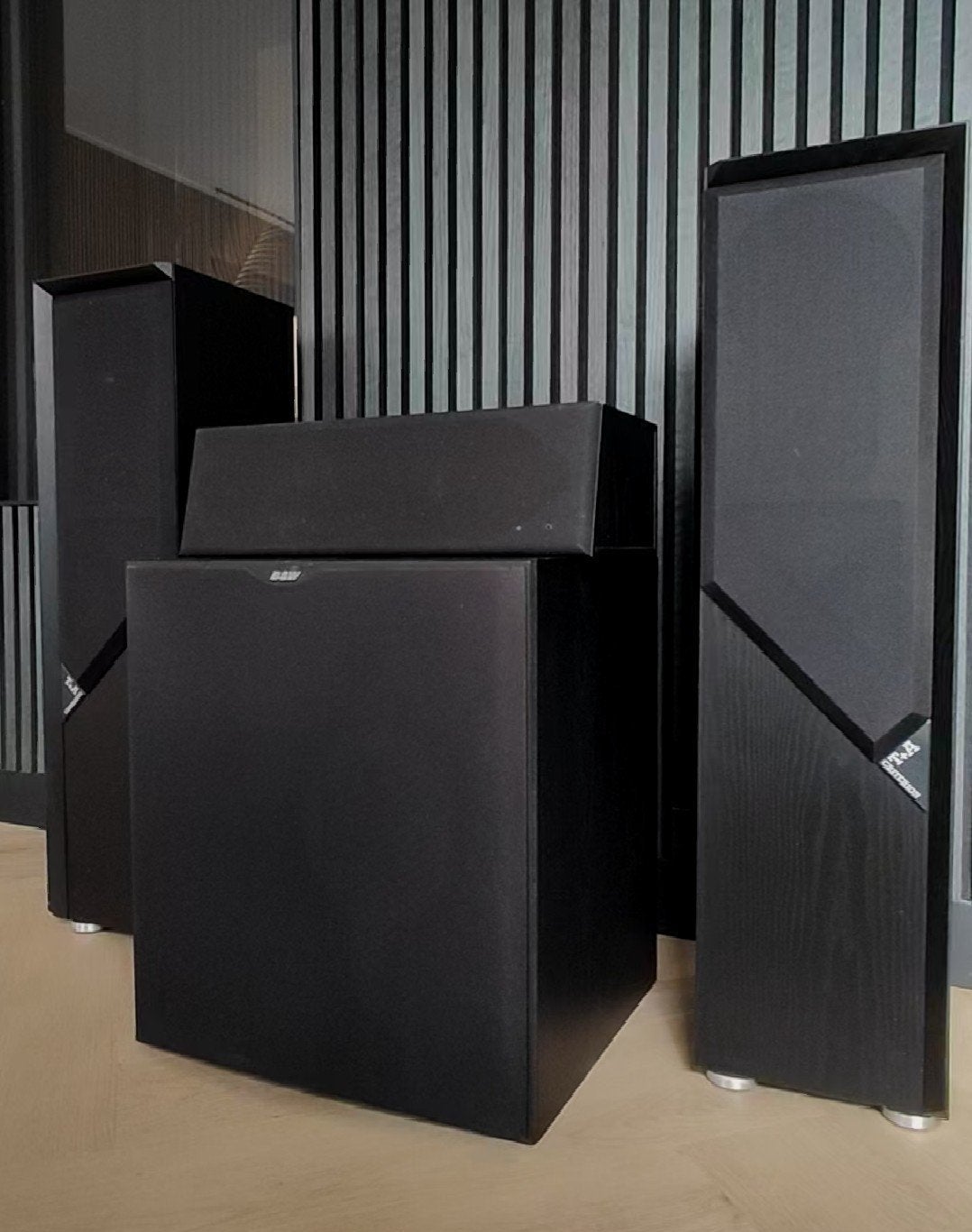 B&W subwoofer / T+A luidsprekers / Energy center, Ophalen, 60 tot 120 watt, Bowers & Wilkins (B&W)