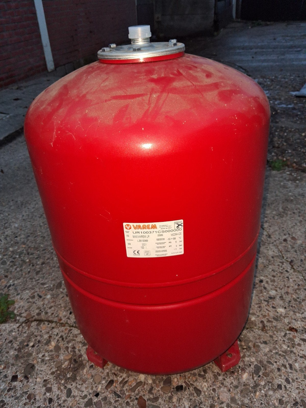 Varem 100 liter expansie vat Nieuw, Ophalen, Overige typen, Nieuw, Minder dan 60 cm