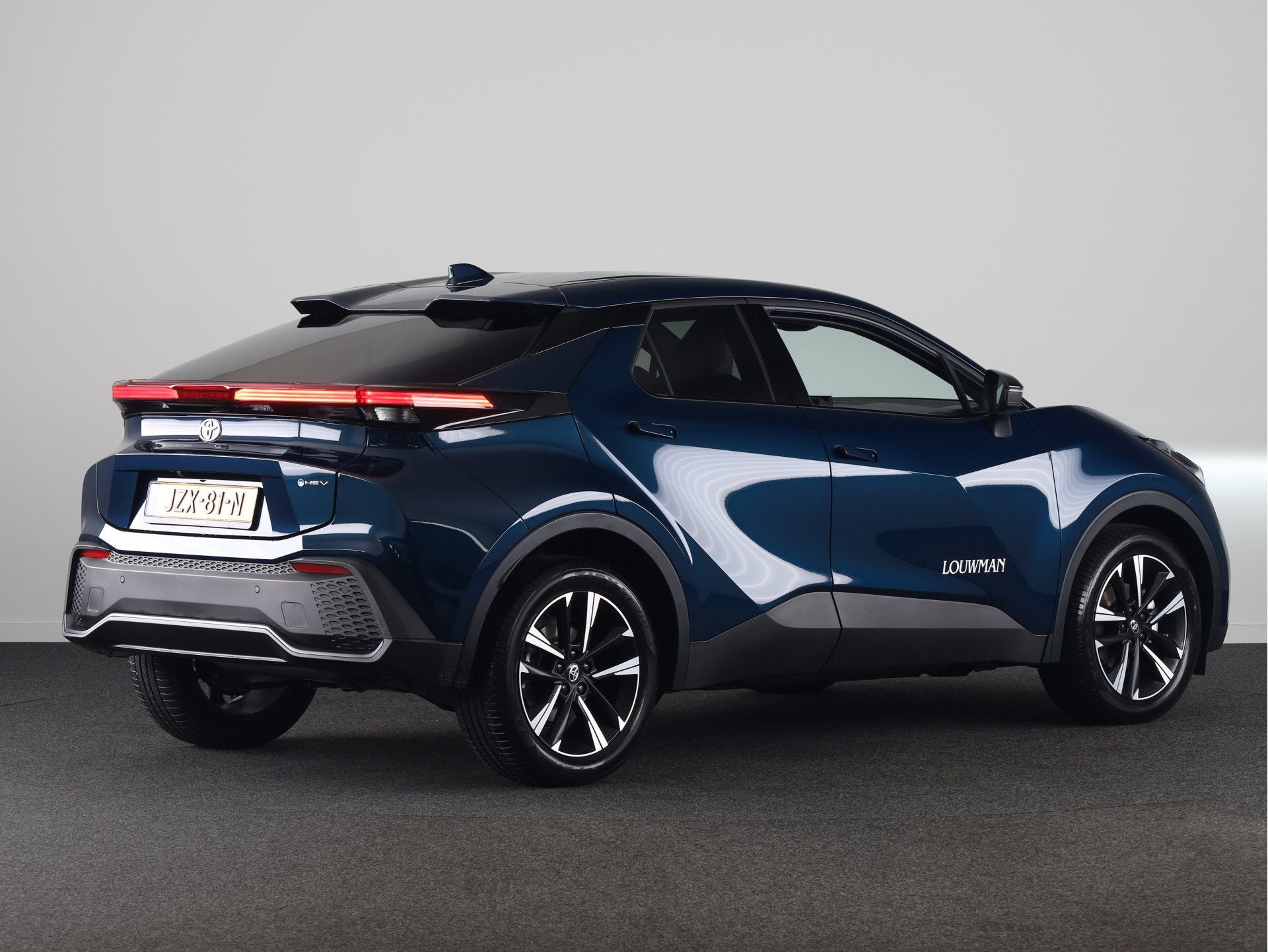 Toyota C-HR 1.8 Hybrid 140 Dynamic *DEMO* | Apple Carplay /, Auto's, Toyota, 12 maanden, Stof, 725 kg, 4 cilinders