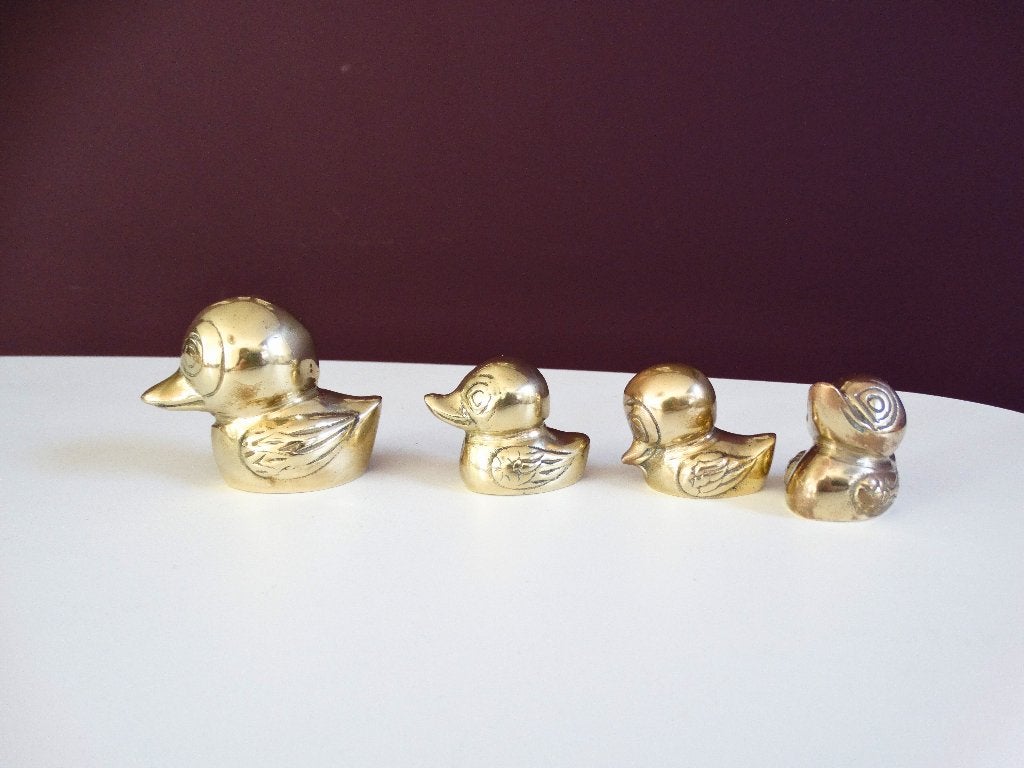 Vintage messing eendjes; complete set van 4, Huis en Inrichting, Woonaccessoires | Overige, Zo goed als nieuw, Metaal, Goud, Vintage