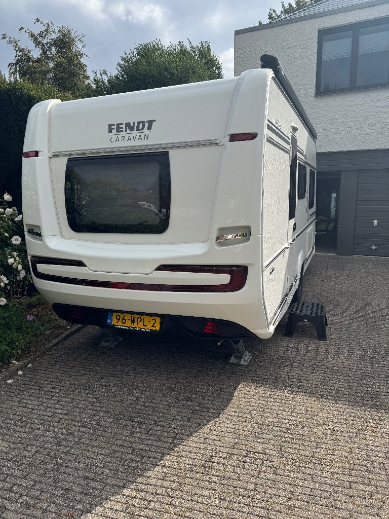 Fendt Bianco Activ 465 SGE - zeer compleet - Nieuwstaat, Caravans en Kamperen, Caravans, 2 aparte bedden, Particulier, Schokbreker