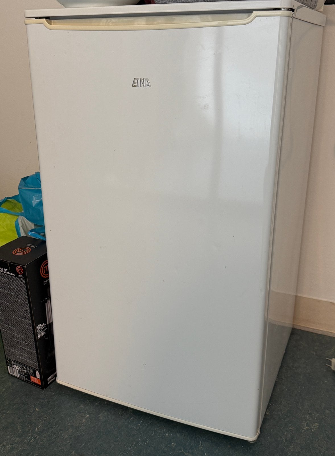 Frezzer, Witgoed en Apparatuur, Vriezers en Diepvrieskisten, Ophalen of Verzenden, Zo goed als nieuw, Minder dan 60 cm, 160 cm of meer