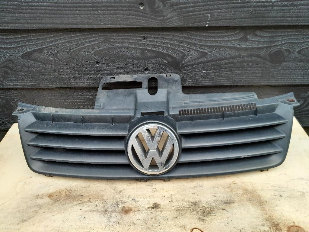 GRILLE - Origineel + Logo - VOLKSWAGEN POLO - 9N1 / 9N2 /9N3, Auto diversen, Tuning en Styling, Verzenden