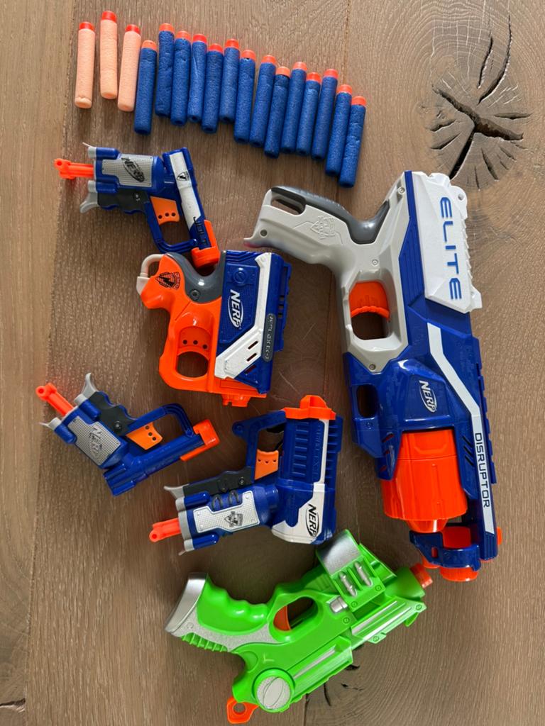 6 Nerf pistolen, Ophalen of Verzenden, Zo goed als nieuw