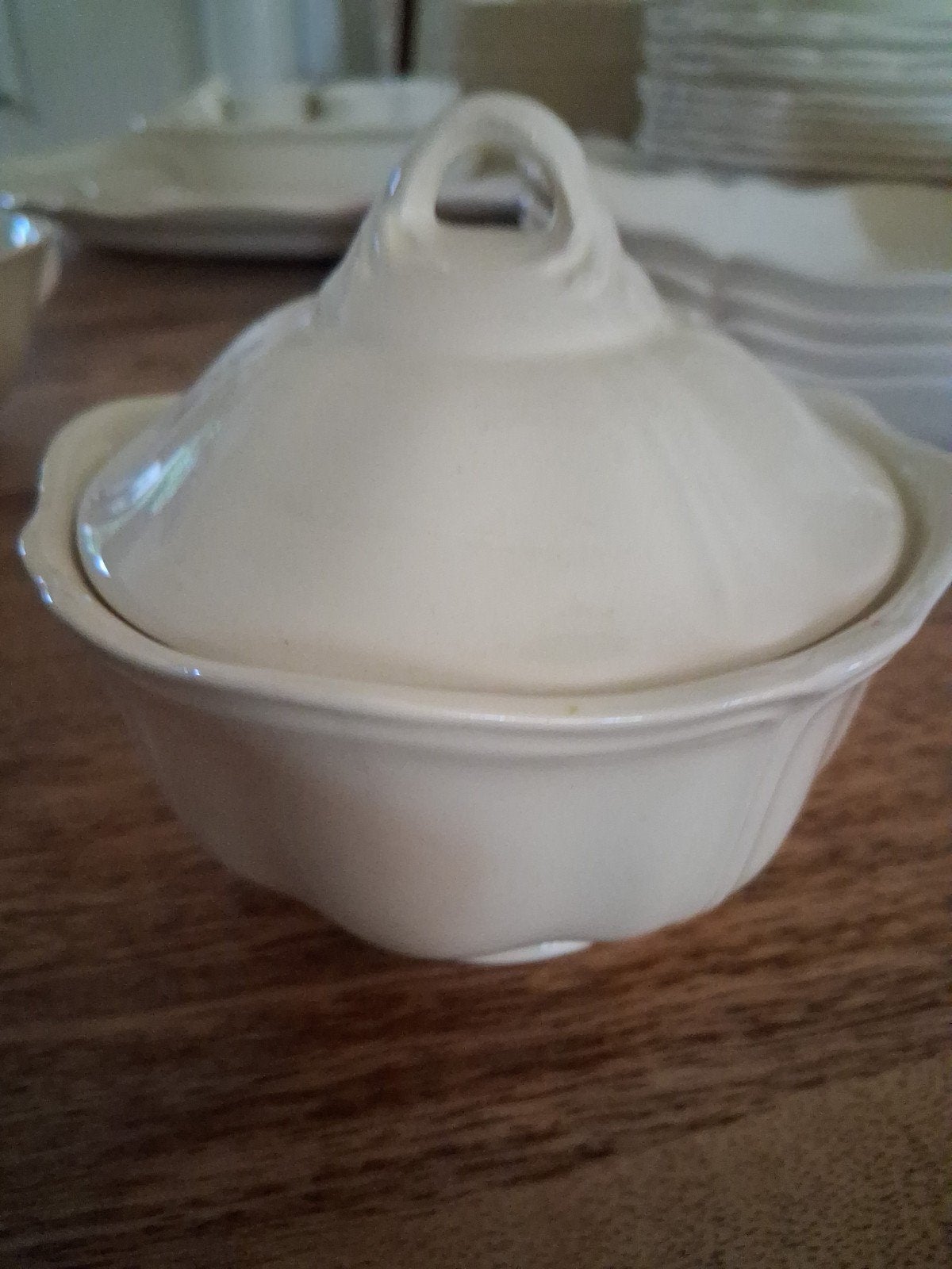 Wedgwood Queens Plain BOTERPOT zgan, Ophalen, Zo goed als nieuw, Porselein