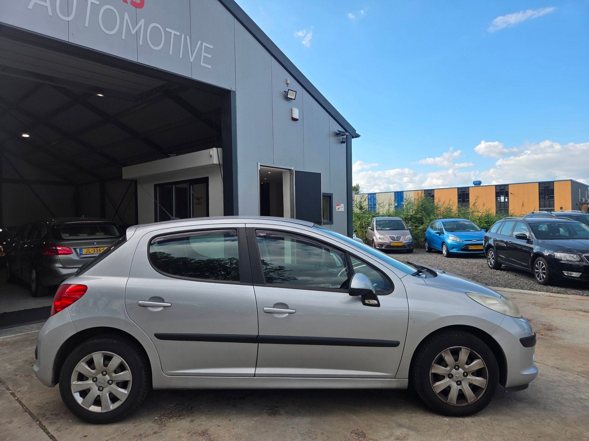 Peugeot 207 1.4 VTi XR, Auto's, Peugeot, Voorwielaandrijving, Stof, Zwart, 4 cilinders