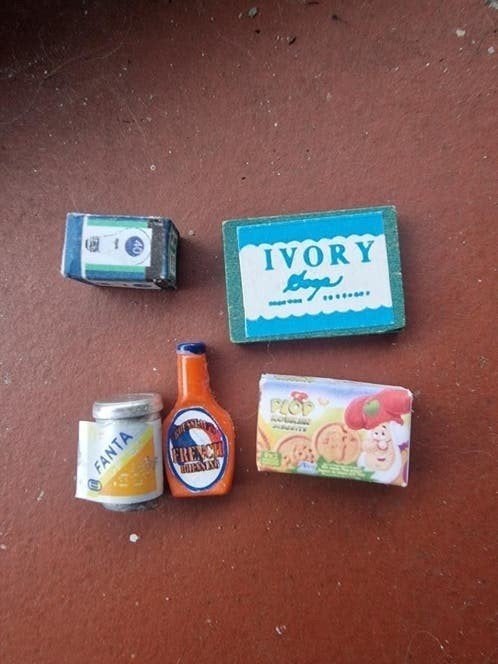 5x Poppenhuis Miniaturen Boodschappen, Ophalen of Verzenden, Zo goed als nieuw