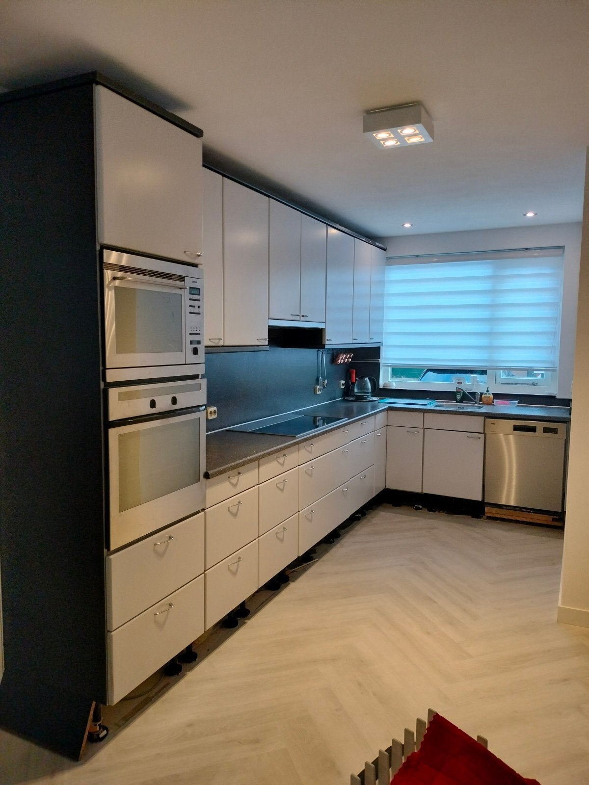 Complete keuken met inbouwapparatuur, Huis en Inrichting, Keuken | Complete keukens, Ophalen, Gebruikt, Overige materialen, Wit