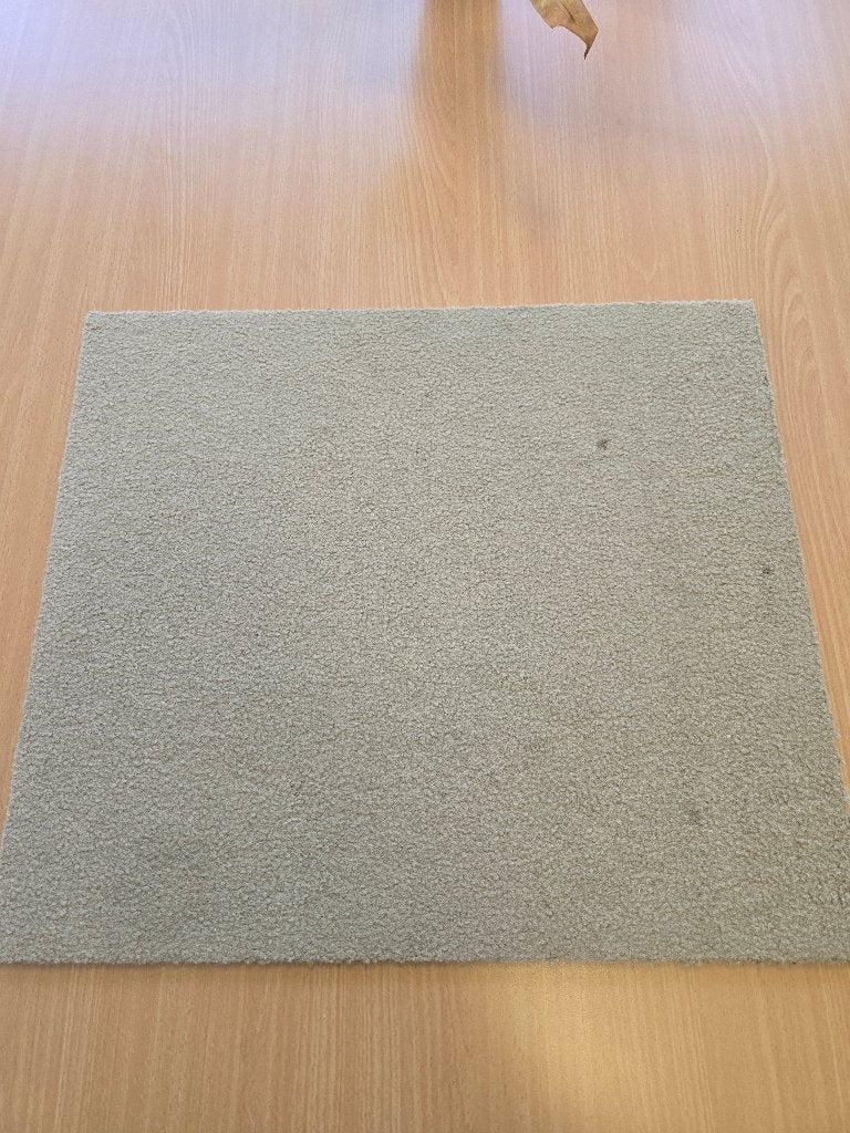te koop een gebruikte beige kleur tapijttegels, Huis en Inrichting, Ophalen, Gebruikt, 75 m² of meer, Beige