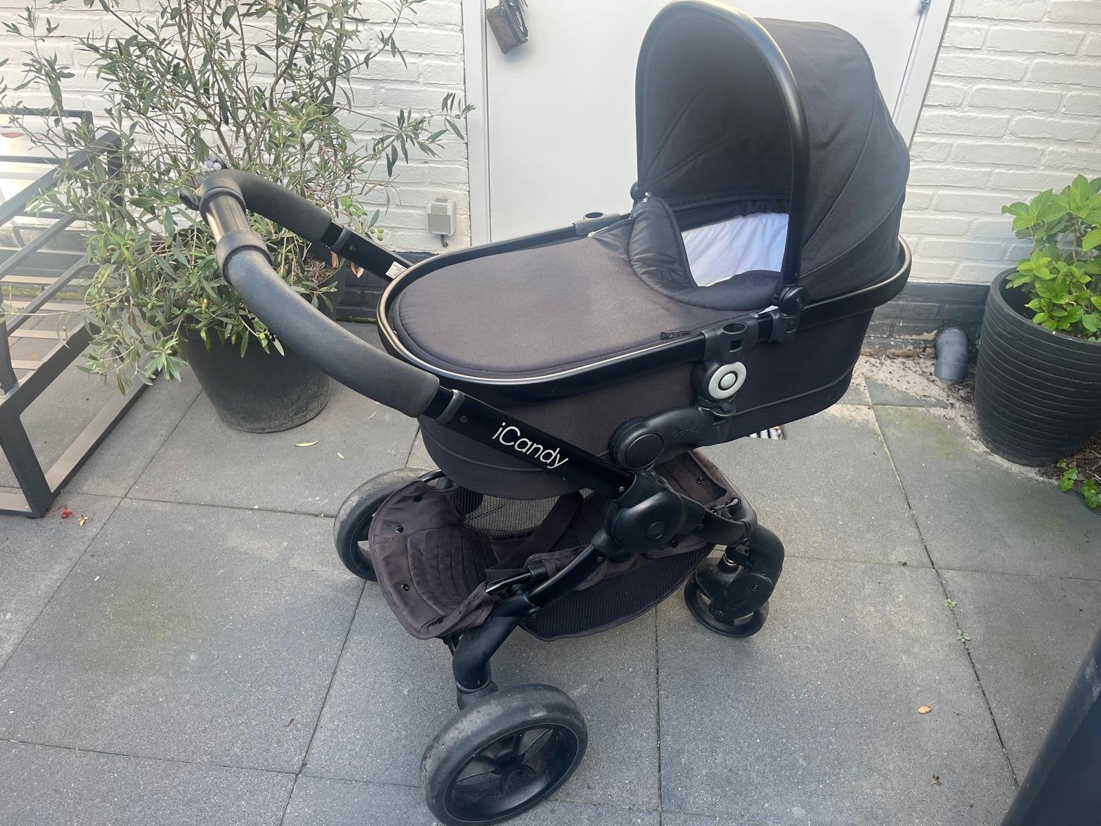 Foto 2 van iCandy Kinderwagen met reiswieg (zonder zit gedeelte)