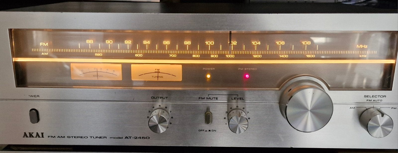 AKAI  AT-2450  zilver edition, Ophalen of Verzenden