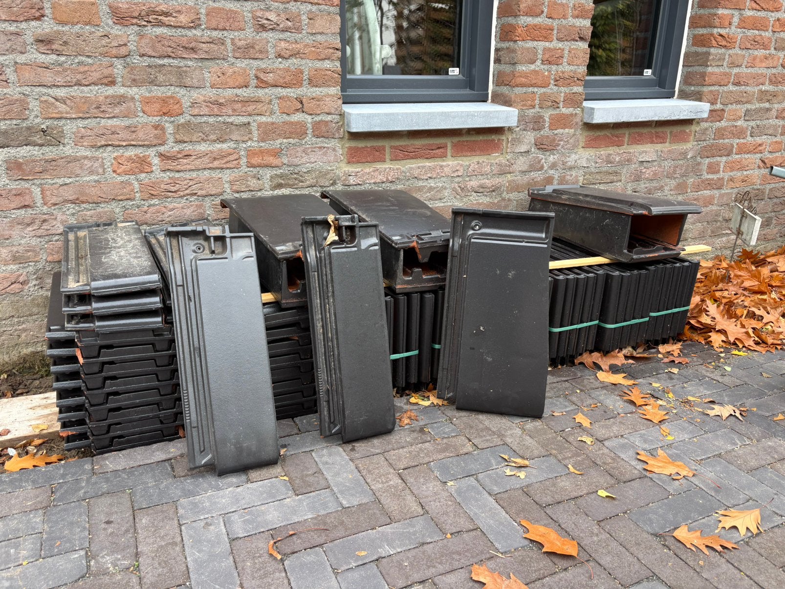 Nelskamp Nibra G-10 Pro dakpannen zwart engobe, Ophalen, Steen of Klei, Zwart, Zo goed als nieuw