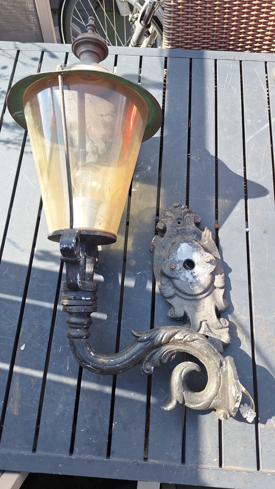 Antieke buitenlamp - 70 cm hoog, 40 cm breed, Antiek en Kunst, Ophalen