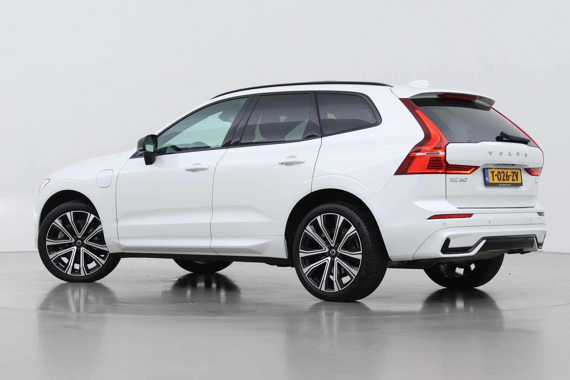 Volvo XC60 T6 Plus Dark | Trekhaak | Harman/Kardon | Pilot A, Automaat, Stof, Gebruikt, Euro 6
