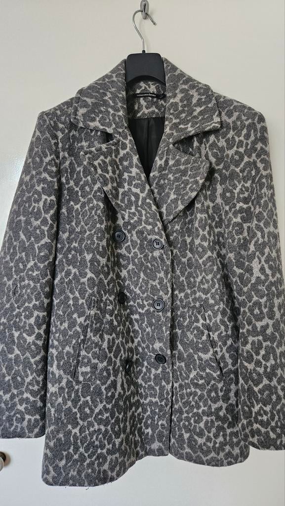 Monoprix Femme Tussenjas met Luipaardprint - Maat 44, Maat 46/48 (XL) of groter, Ophalen of Verzenden, Grijs, Gedragen