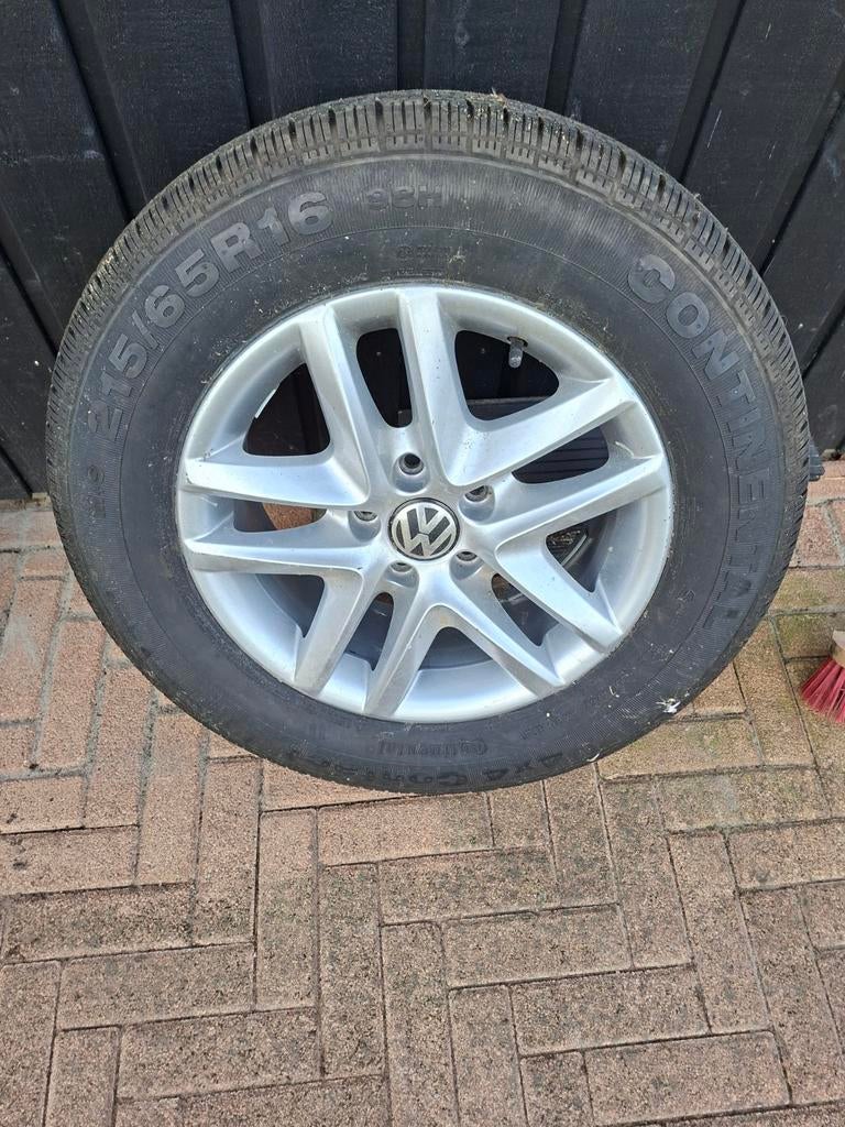 Band met velg. Vw Tiguan, Auto-onderdelen, Banden en Velgen, Ophalen, Zomerbanden, Banden en Velgen