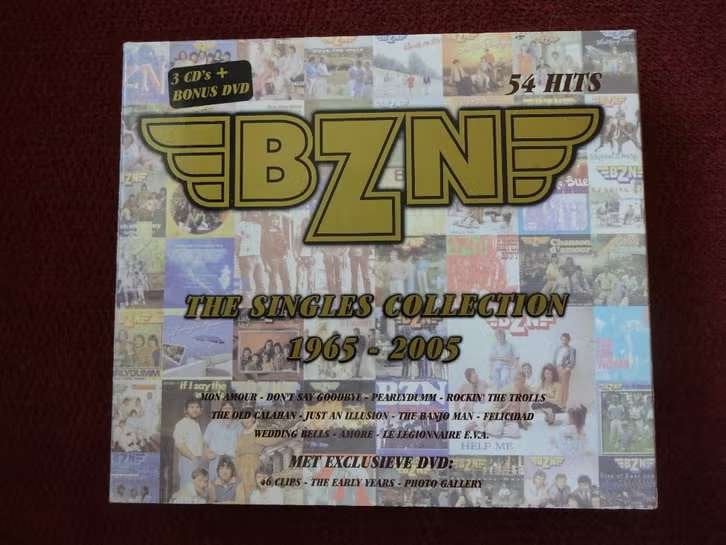 2 CD + DVD BZN – The Singles Collection 1965 - 2005, Boxset, Ophalen of Verzenden, Zo goed als nieuw, Poprock