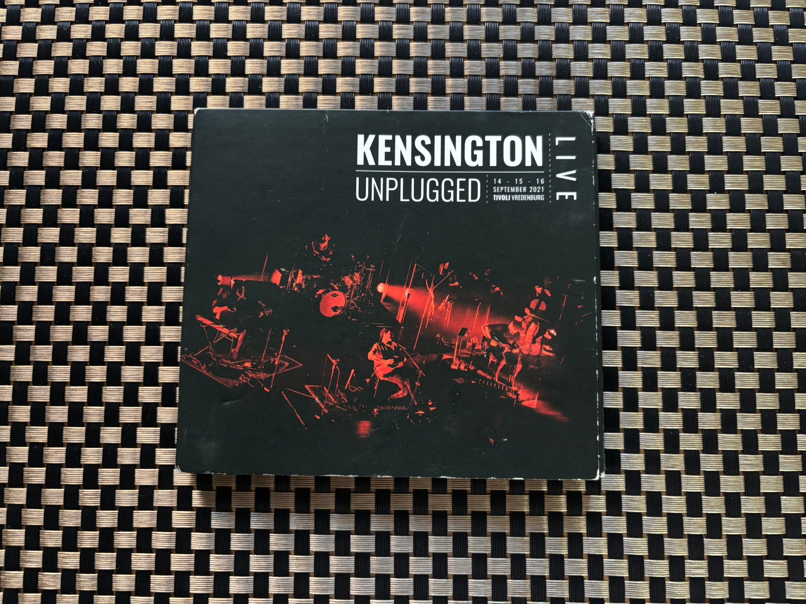 Kensington Unplugged, eerste persing, Gebruikt, Eerste persing, Ophalen of Verzenden, Live-album