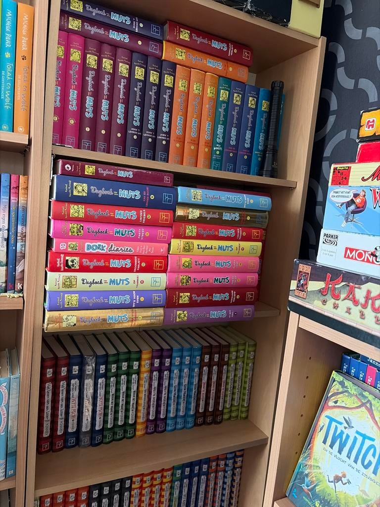 Grote collectie Dagboek van een Muts en leven van een loser, Ophalen of Verzenden, Gelezen, Fictie