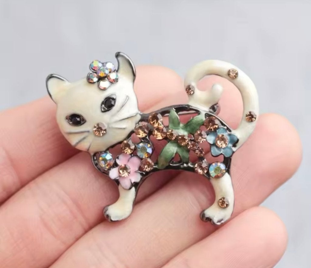 Witte Kat broche, NIEUW! Leuke CADEAUTIP!, Verzenden, Nieuw, Overige kleuren, Overige materialen