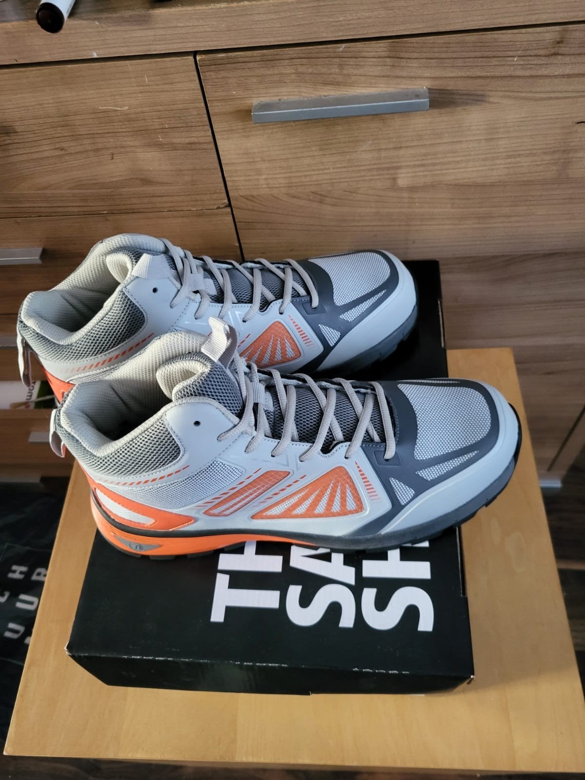 Nieuwe Bata Hoge Veiligheidsschoenen Maat 43, Ophalen of Verzenden, Nieuw