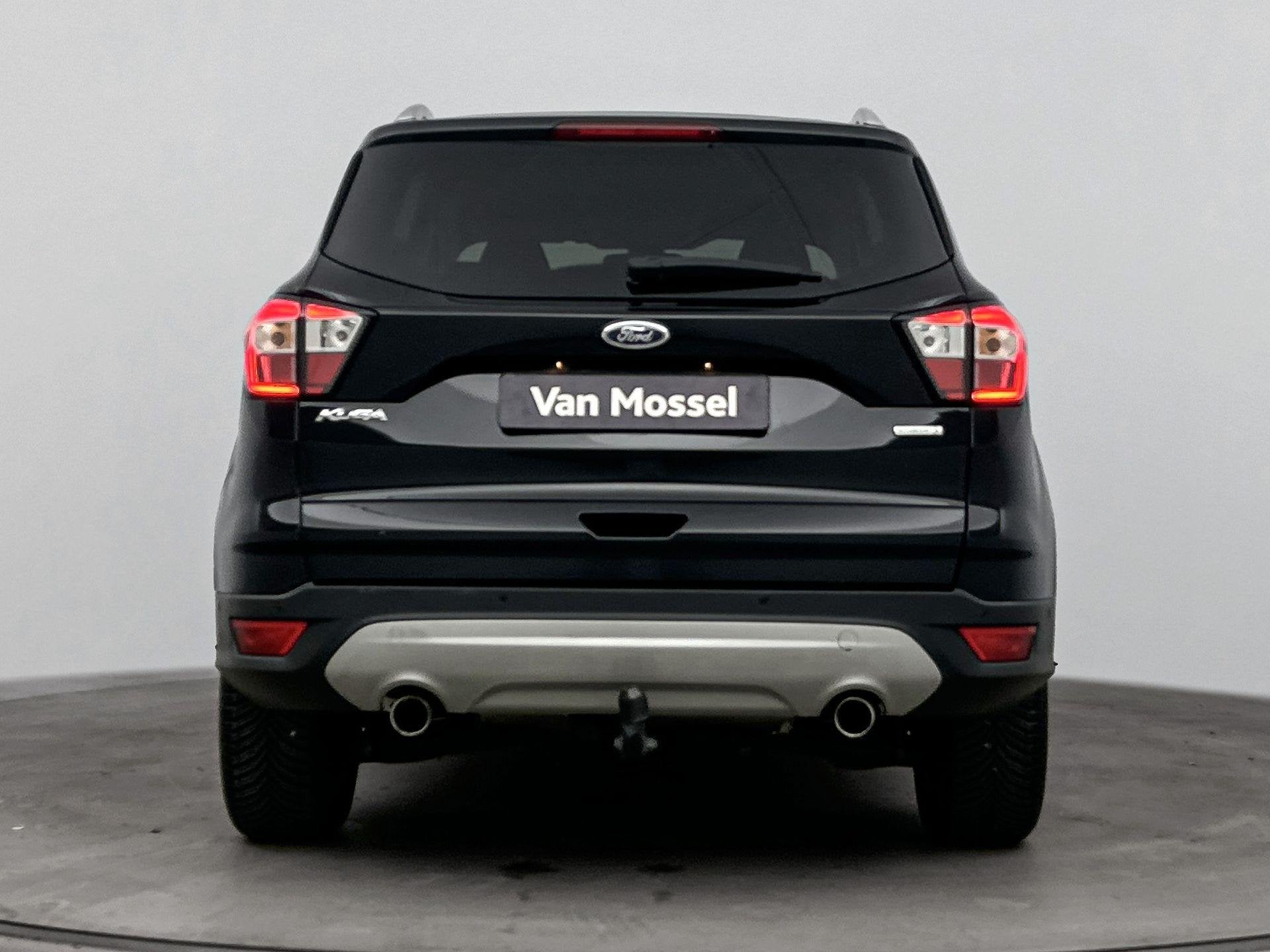Ford Kuga 1.5 EcoBoost Titanium | Stoel & Stuurverwarming |, Auto's, Ford, 4 cilinders, Automatische klimaatregeling, Leder en Stof