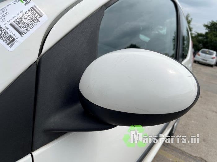 Buitenspiegel links van een Peugeot 107, Gebruikt, -, -, Ophalen of Verzenden