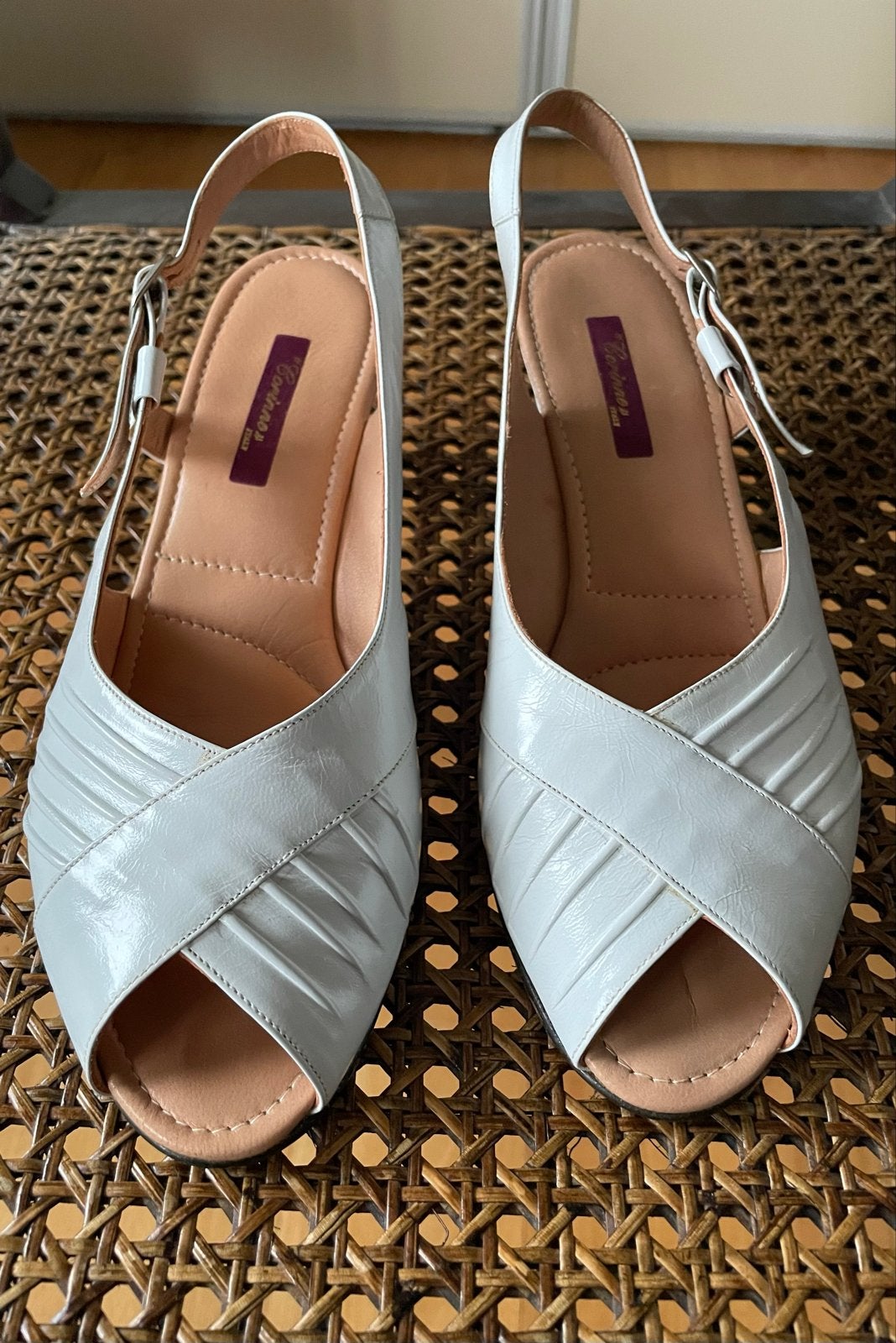 Witte Corinne pumps, Pumps, Wit, Ophalen of Verzenden, Gedragen