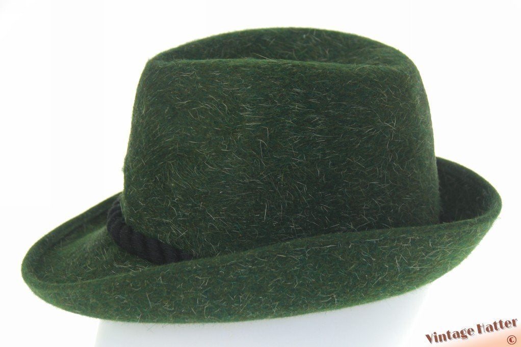 Vintage jacht gleufhoed groen haarvilt met zwart koord 55 =S, Vintage tweedehands artikel en daarom onbekend, Tweede Egelantiersdwarsstraat 7, 1015SB Amsterdam NL