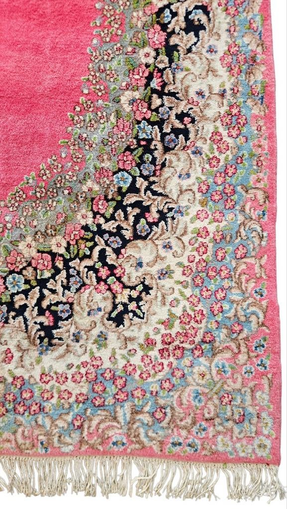Handmade Persian pink wool  Kirman carpet medalion 255x355cm, Onbekend, 200 cm of meer, Ophalen of Verzenden, Zo goed als nieuw