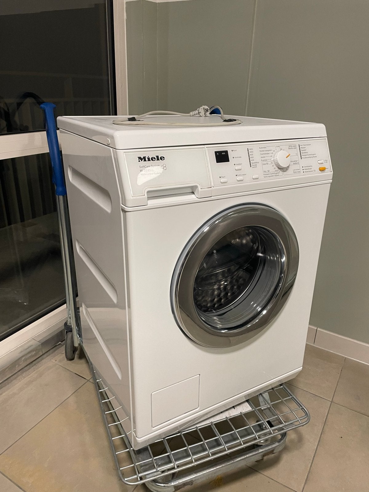 Miele W3241 Wasmachine - SoftCare System, Ophalen, Gebruikt, Voorlader, Kort programma