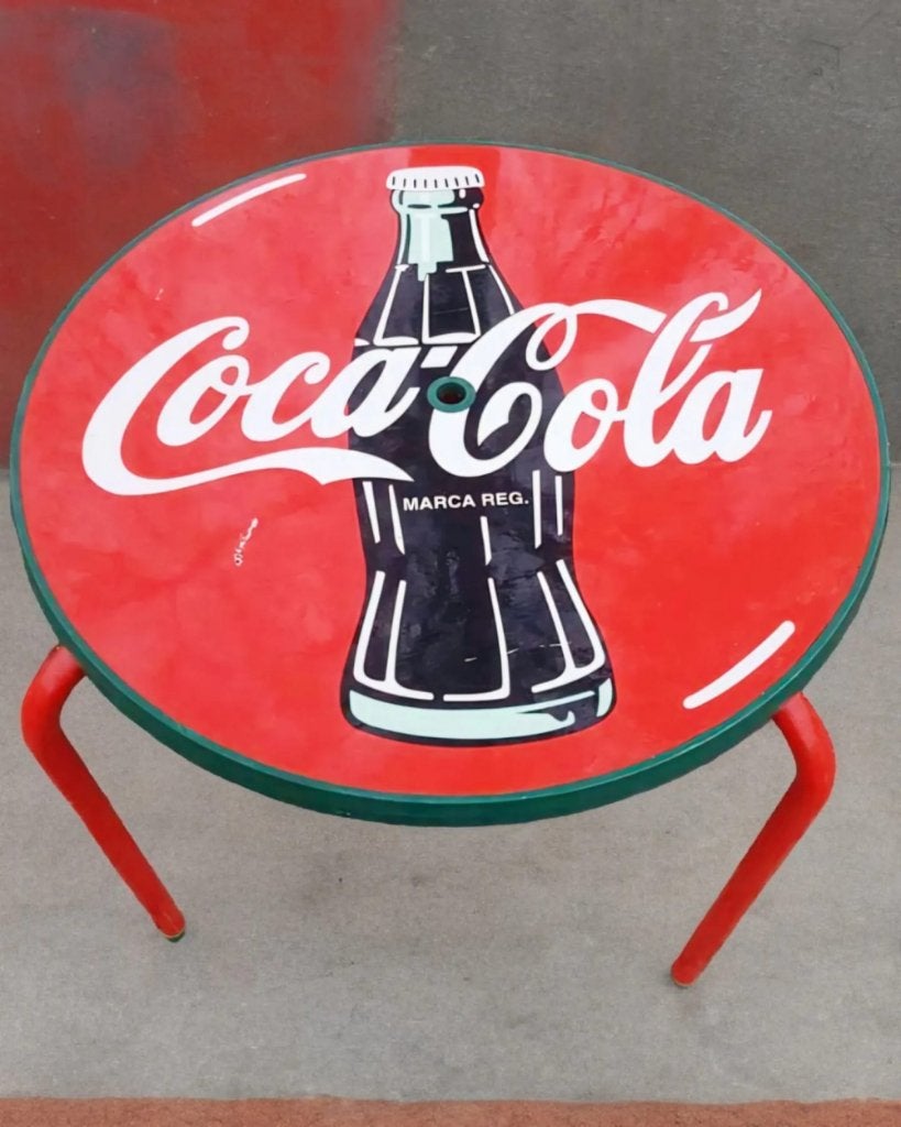 Vintage Coca-Cola tafel in de "oude" kleuren., Verzamelen, Ophalen, Gebruikt, Gebruiksvoorwerp, .