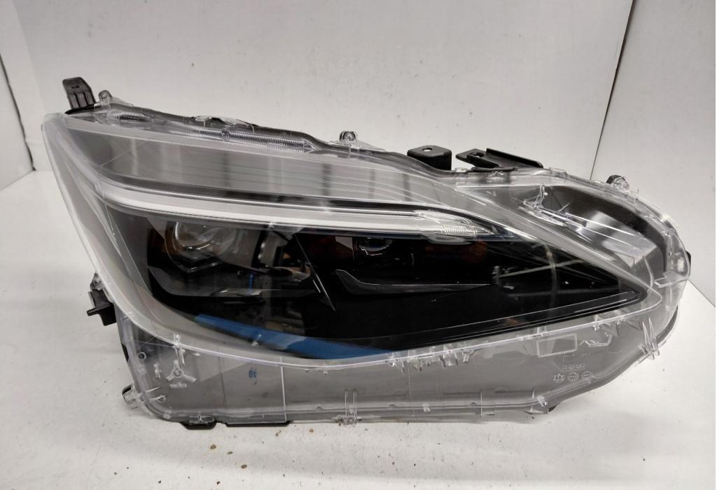 Toyota Yaris cross koplamp rechts 312, Niet ingevuld, Gebruikt, Niet ingevuld, Ophalen of Verzenden