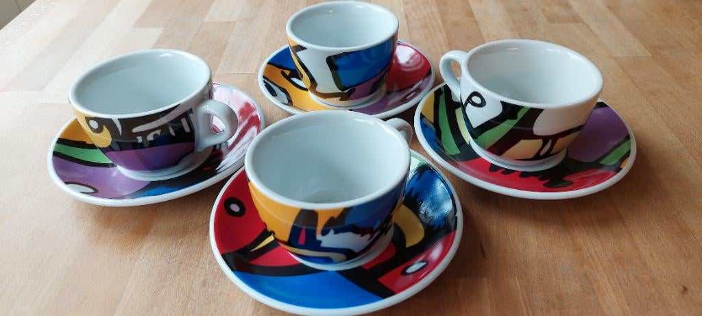 4 kop en schotels corneille stijl, Ophalen of Verzenden, Aardewerk, Wedgwood, Bord(en)