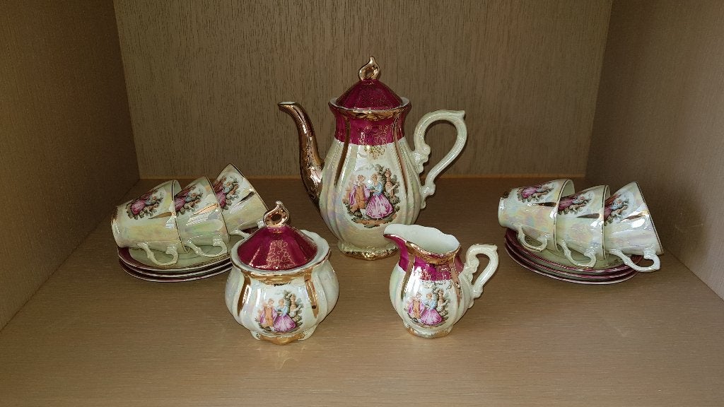 Mokka Servies, Ophalen
