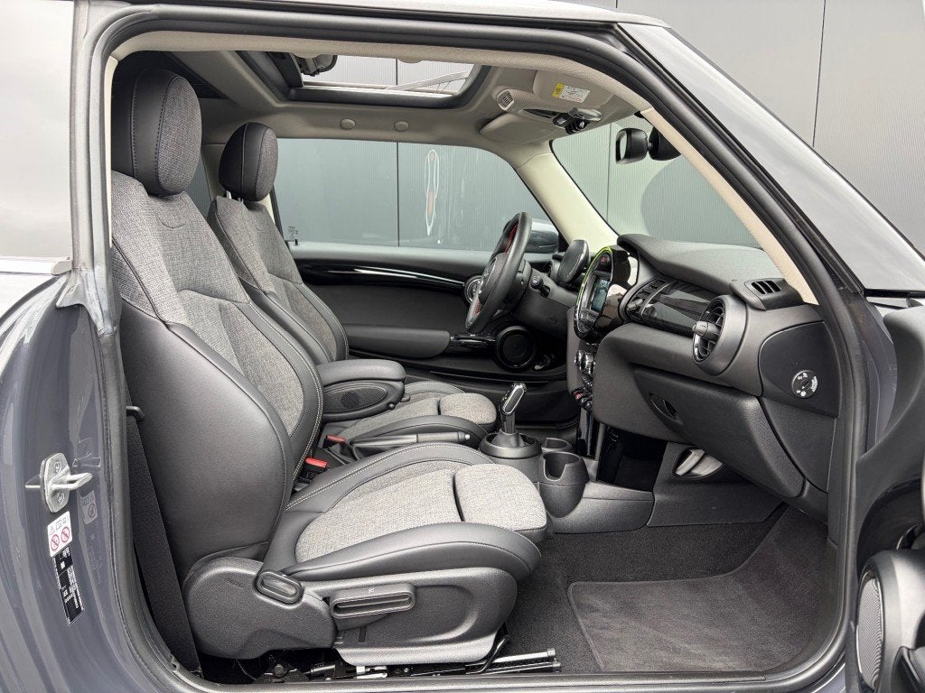 MINI Cooper S 2.0 Aut. Pano Leder Camera LED Carplay Navi JC, Automaat, 1998 cc, 1195 kg, Gebruikt