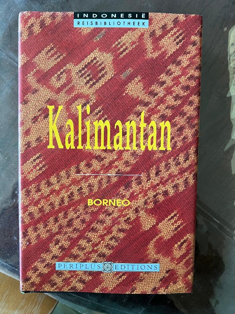 KALIMANTAN Borneo Indonesië reisbibliotheek Periplus, Overige merken, Ophalen of Verzenden, Zo goed als nieuw, Reisgids of -boek