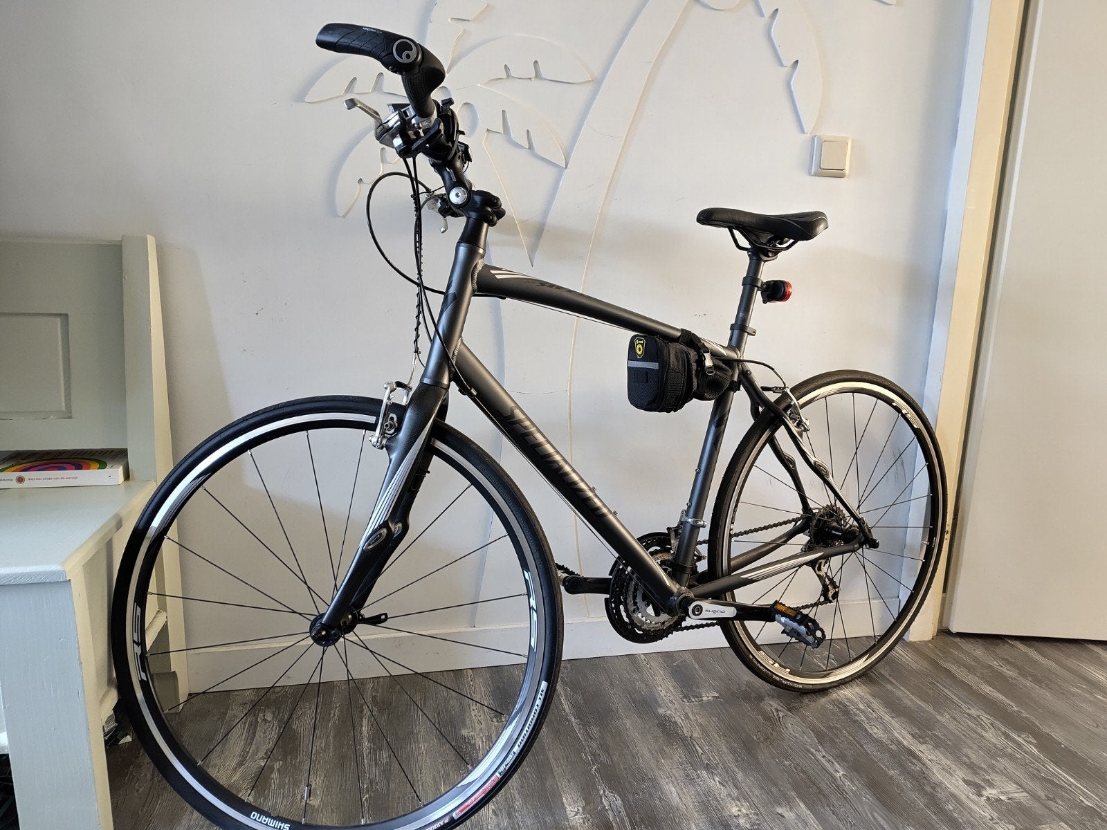 Specialized Sirrus Comp: carbon voor- en achtervork 52cm 27V, 28 inch, Velgrem, 49 tot 53 cm, Zo goed als nieuw