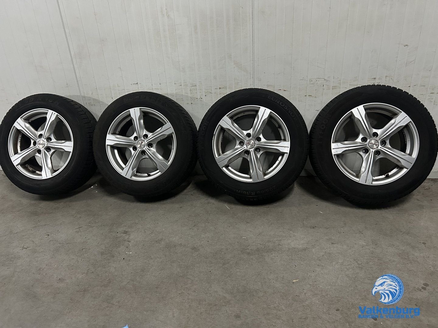 7-8mm! Opel Astra J 16 inch velgen 5x105 winterbanden 205/60, Gebruikt, -, Banden en Velgen, -