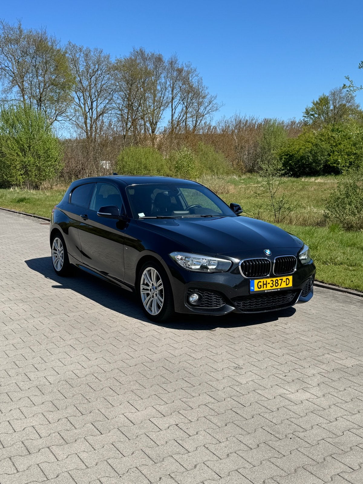 BMW 1-Serie 1.5 116D M-Sport AUT | NAP | NW APK | Nette Auto, 4 stoelen, Zwart, Origineel Nederlands, Particulier